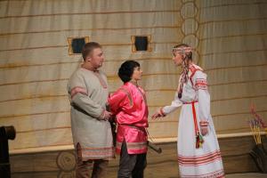 Тикӧ (Александр Канев), Мате (Анна Попова), Сяринь (Анна Бобрецова)
